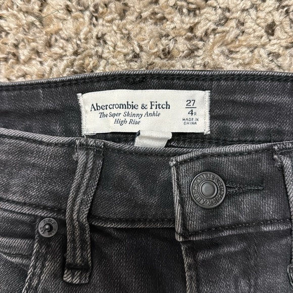 Abercrombie and Fitch skinny jeans - Picture 2 of 2